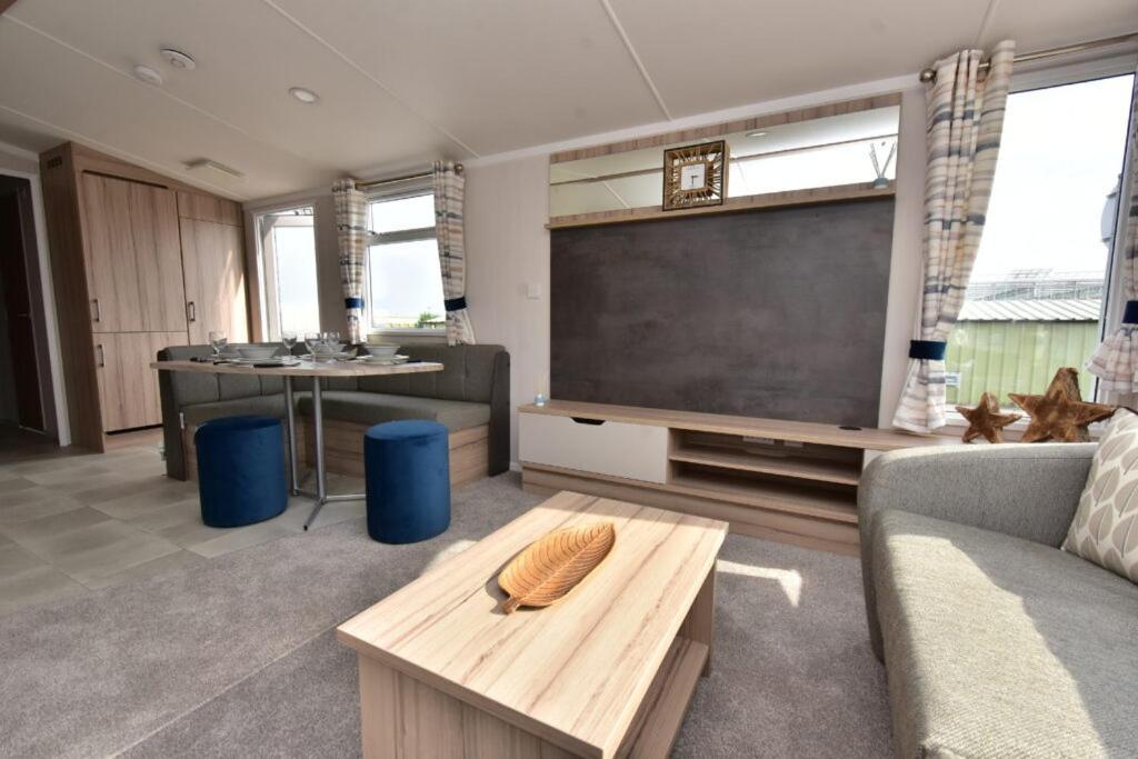 Caravan On Fantastic Site ดันบาร์ ภายนอก รูปภาพ