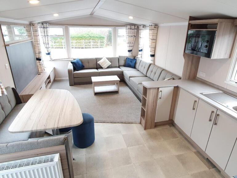 Caravan On Fantastic Site ดันบาร์ ภายนอก รูปภาพ