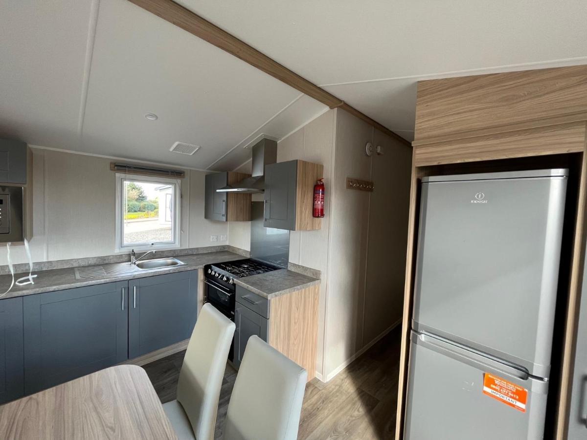 Caravan On Fantastic Site ดันบาร์ ภายนอก รูปภาพ