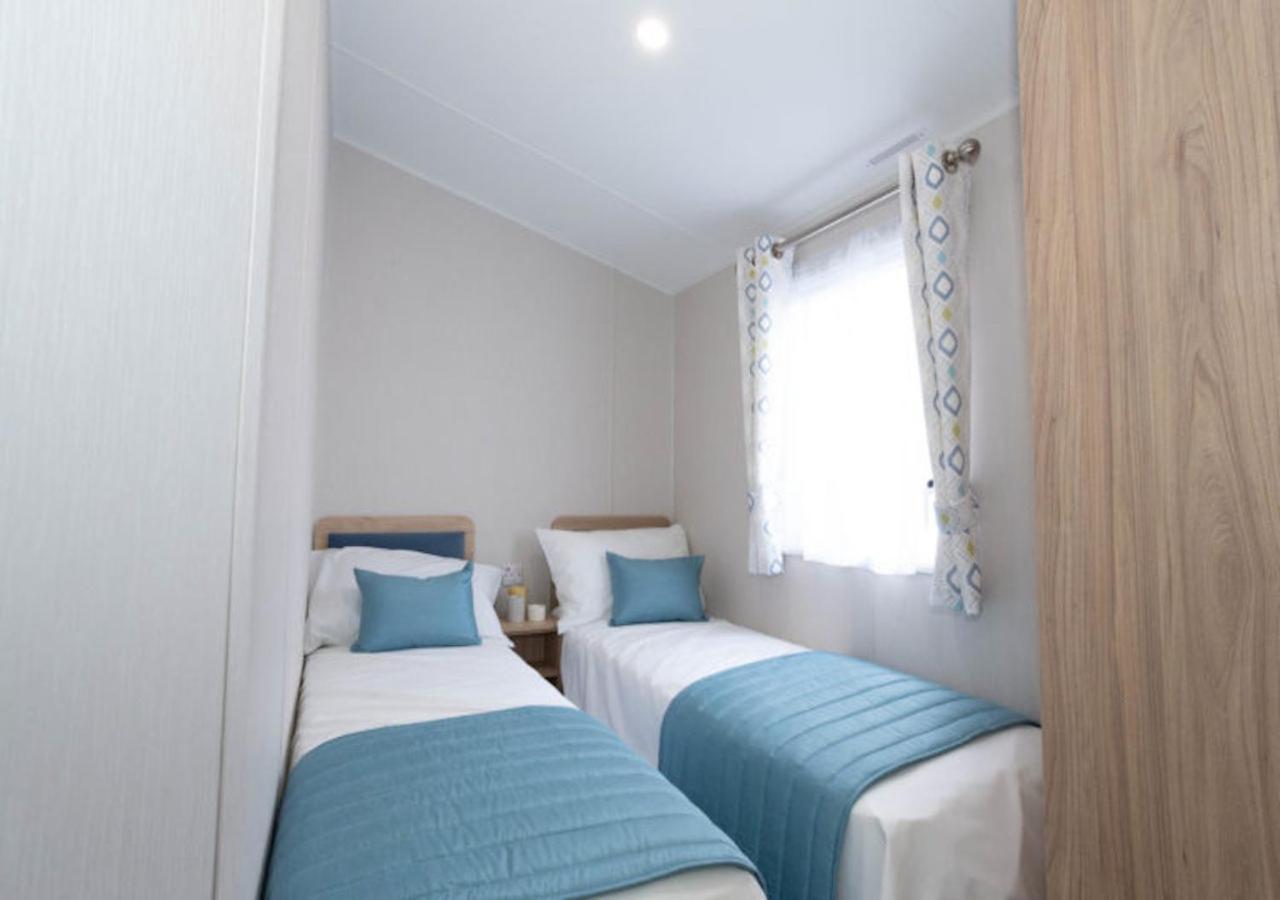 Caravan On Fantastic Site ดันบาร์ ภายนอก รูปภาพ